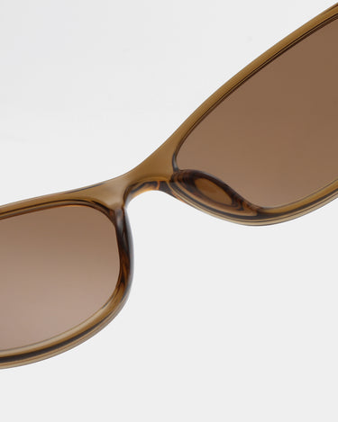 Cat-eye brune A.Kjærbede solbriller med brune glas - tæt detalje