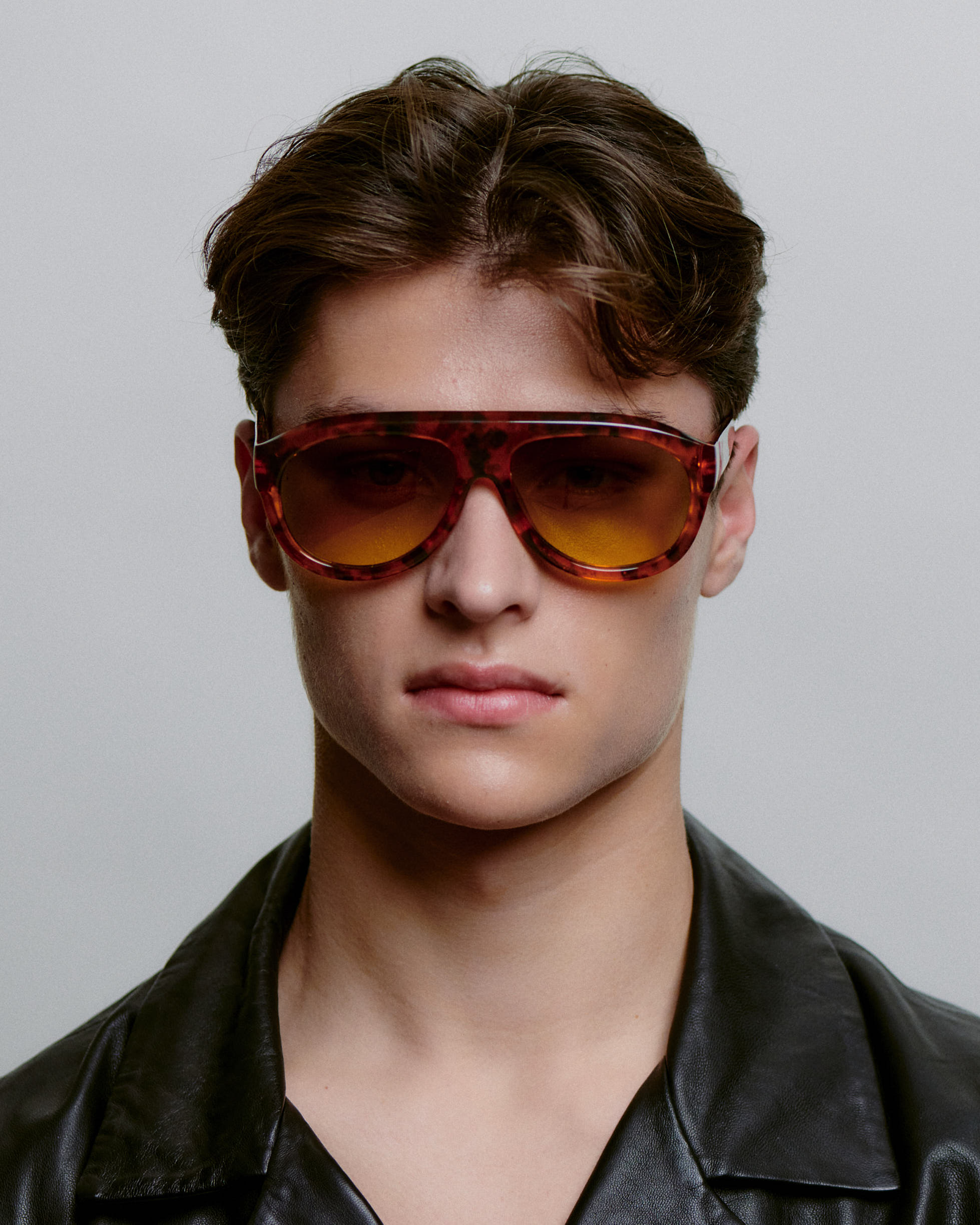 Store havana aviator A.Kjærbede solbriller med brun linse - på herremodel