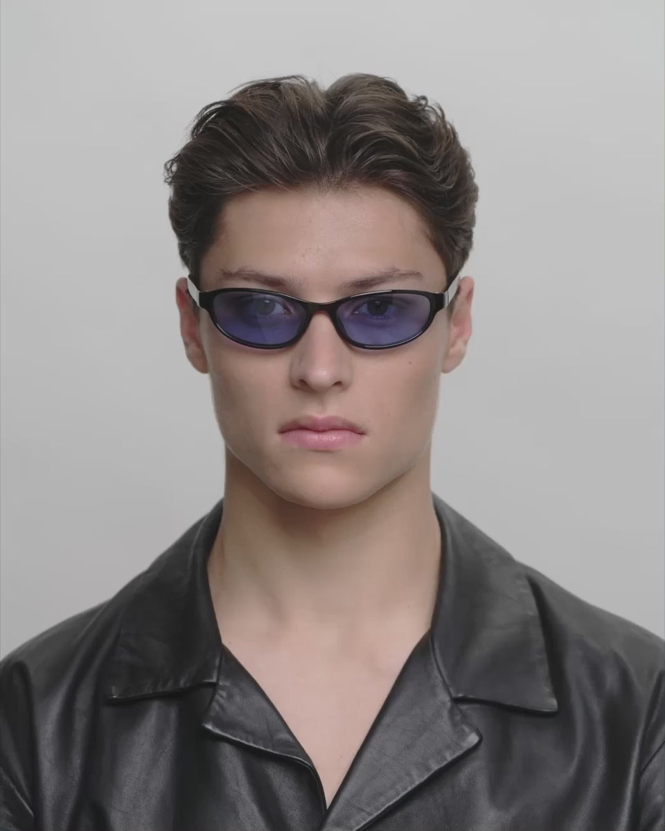 Cat-eye A.Kjærbede solbriller med blå glas - video herre